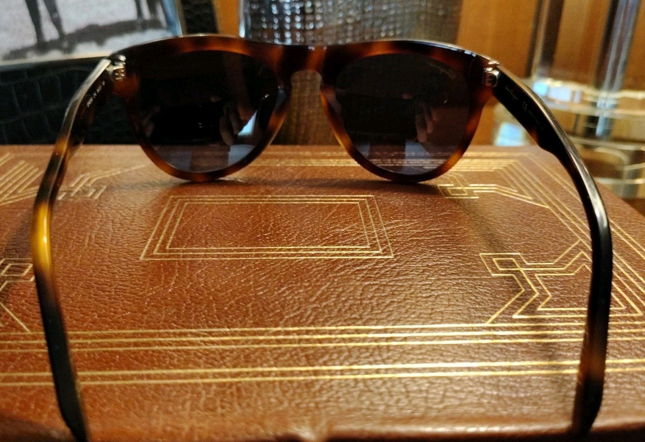 Salvatore Ferragamo’s Tortoise Round Sunglasses SF828S 54-21-145 Made in Italy