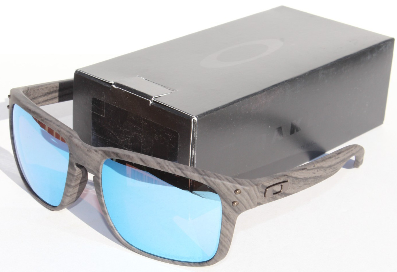 OAKLEY Holbrook POLARIZED Sunglasses Woodgrain/Prizm Deep Water OO9102-J9 NEW