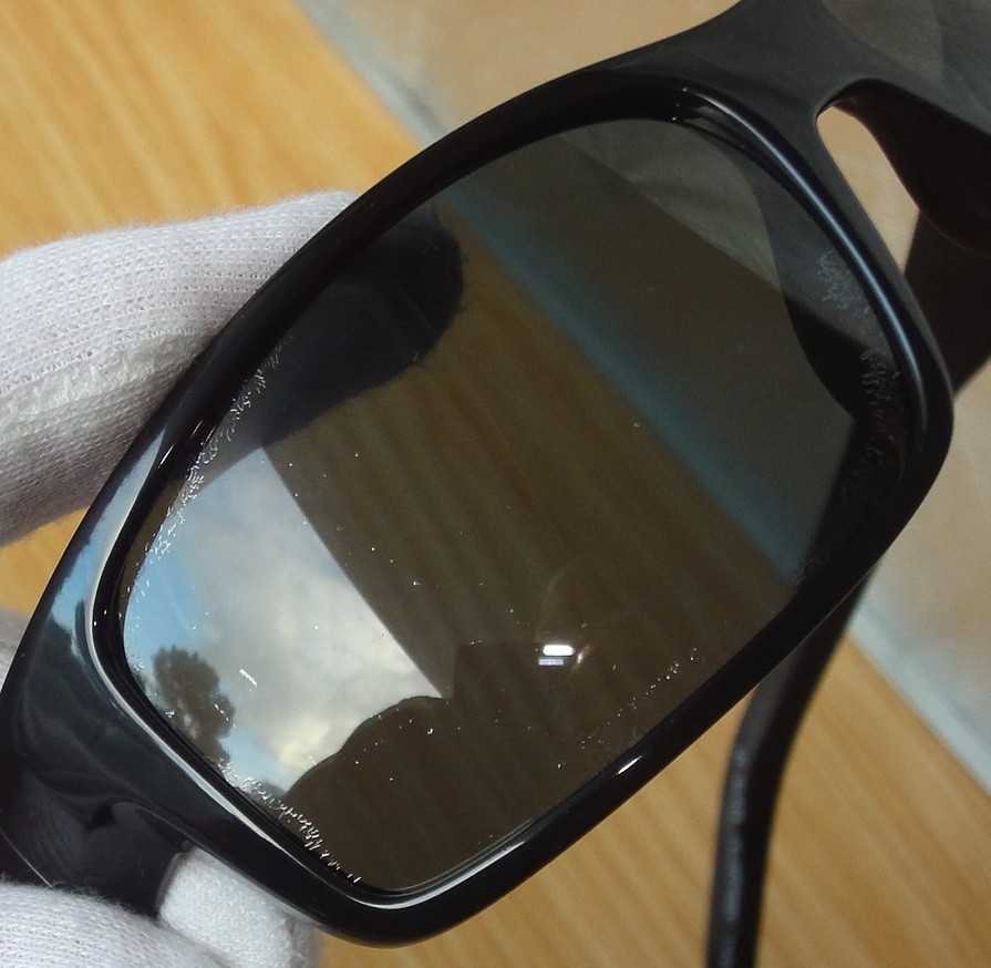 Arnette Fastball 4202-2267/81 Black mint frame/62mm-16 Polarized(Defective Lens)