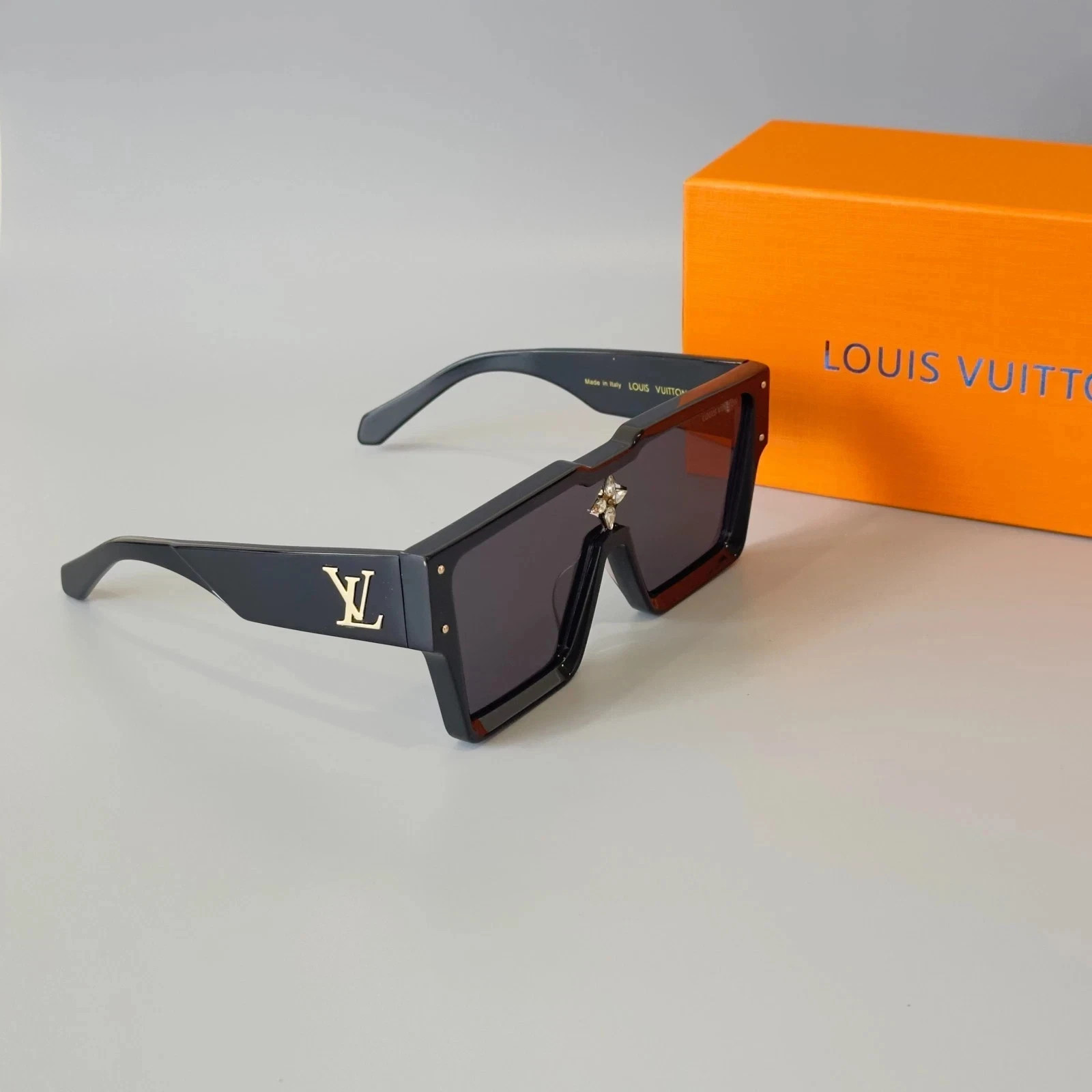 Louis Vuitton Z1578E Cyclone Shield Sunglasses Black LV Crystal Logo New w