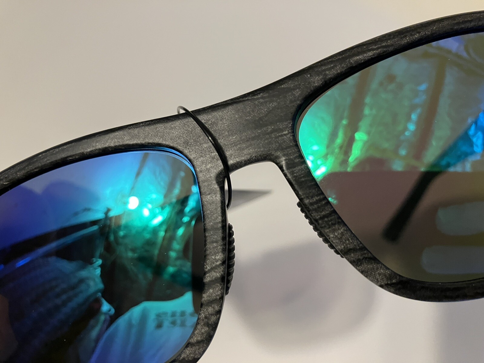 RAZE Eyewear Sunglasses Castaway Gray Wood grain Mirrored 29325 WM129
