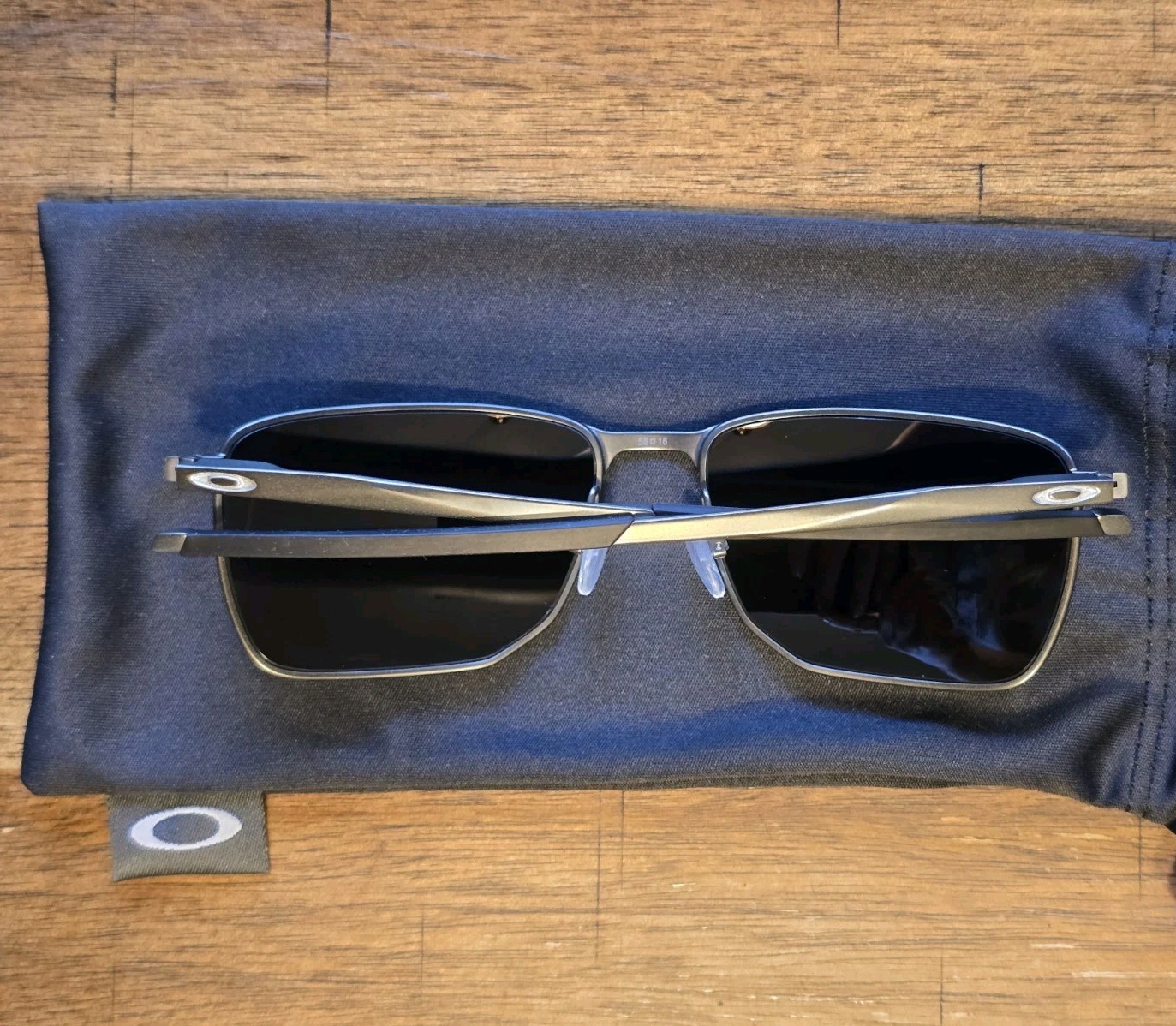 Oakley Ejector OO4142 03 Carbon / Prizm Black Polarized 58 mm Men’s Sunglasses