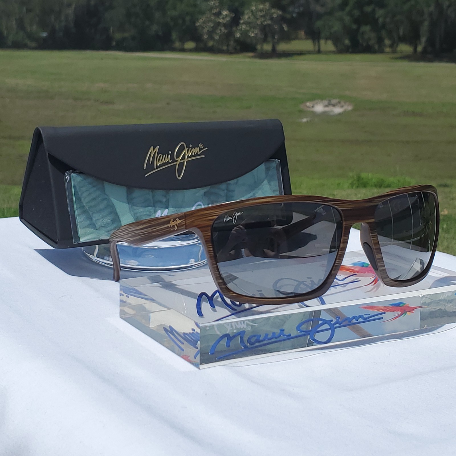 **NEW WRAPS** Maui Jim “MAKOA” 804-25W Matte Brown Woodgrain Frames/Grey Lenses!