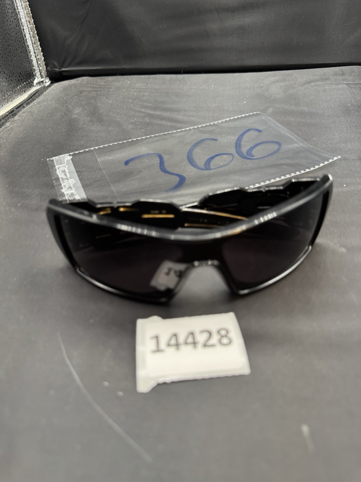 Oakley Oil Rig Sunglasses 03-460 Polished Black/Warm Grey