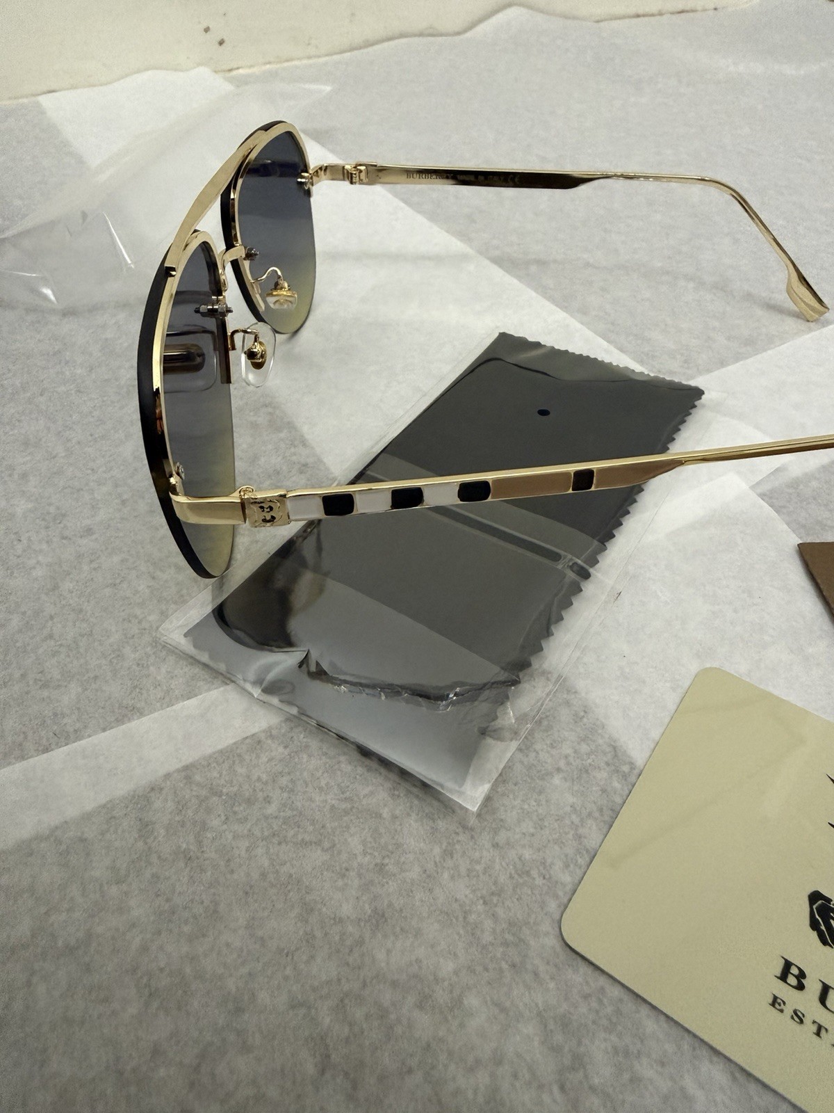 Burberry Men’s Aviator Sunglasses Gold Metal Frame Gray Gradient Lenses