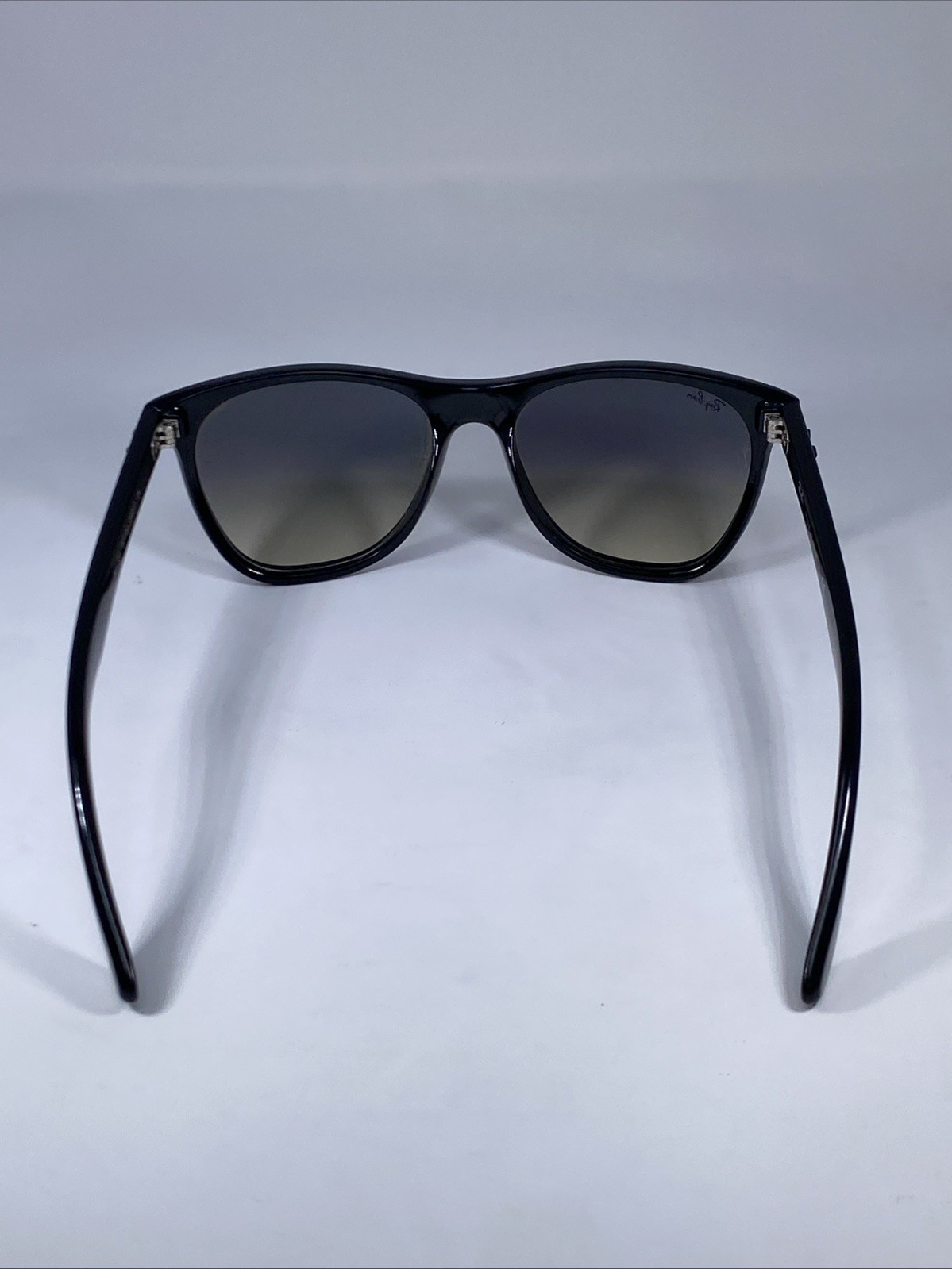 RAY-BAN RB4184 601/32 Italy Glossy Black Sunglasses 54-17mm