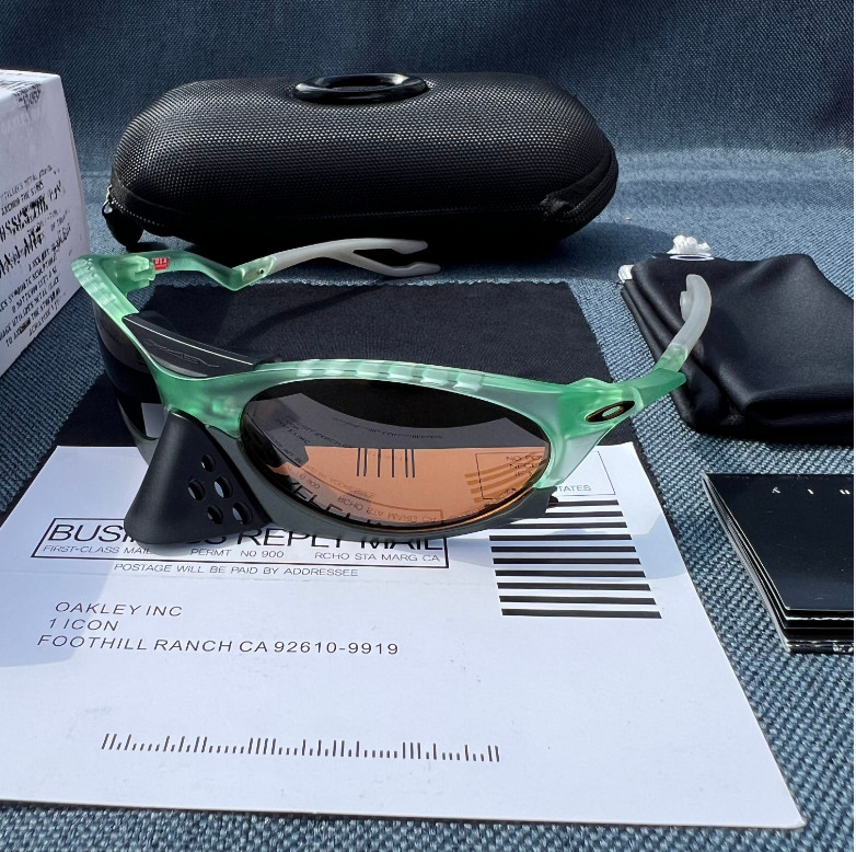 Oakley PLANTARIS Sunglasses 9437-0363 Matte Transparent Green PRIZM Brown Lense