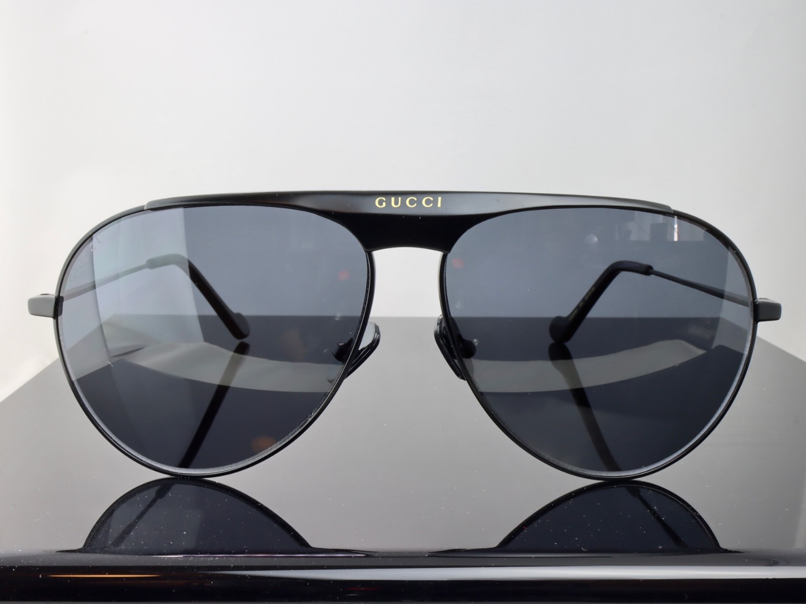Gucci GG0908S Black Frame / Grey Lens Oversized Aviator Men Sunglasses 100% UV
