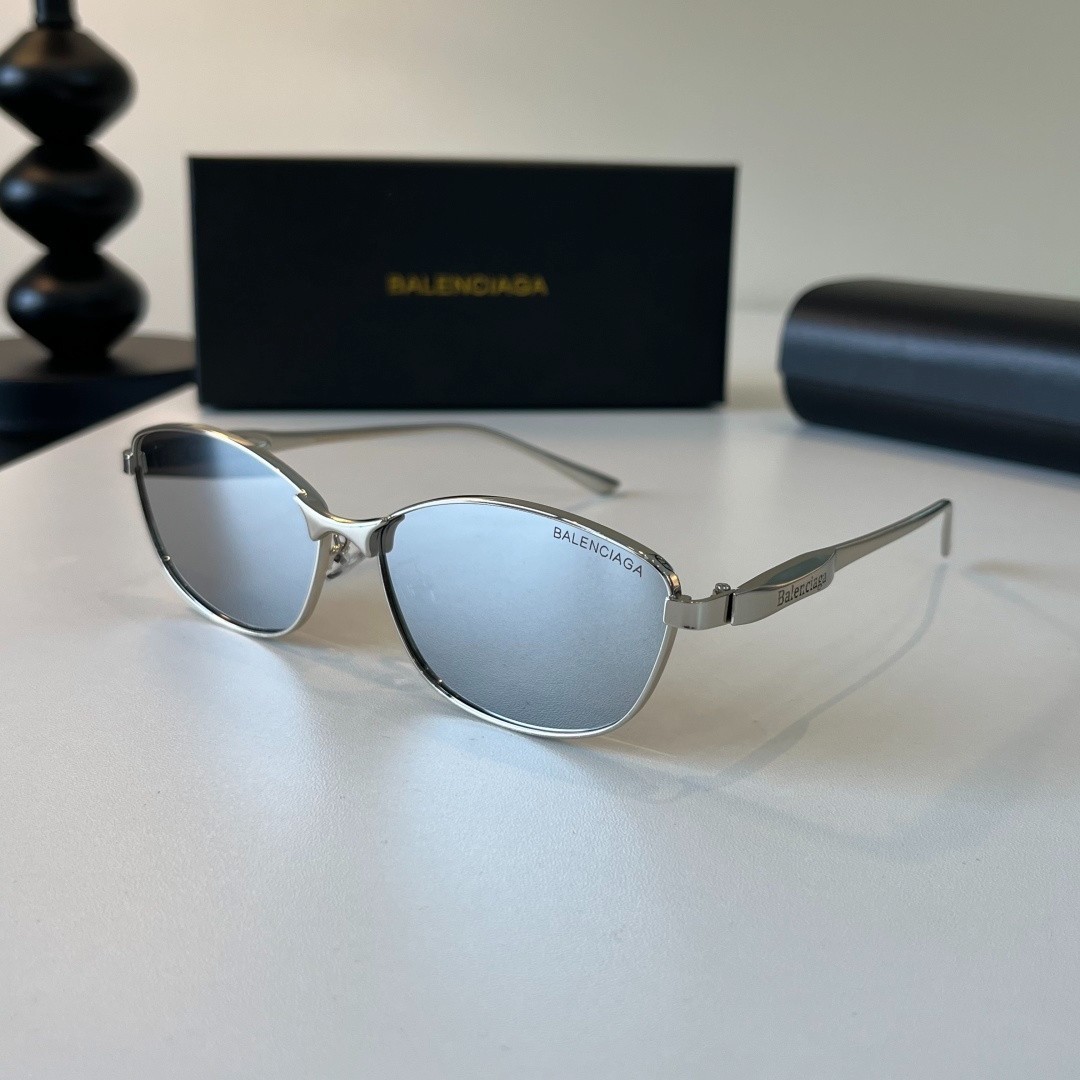 BALENCIAGA BB0245S Oval Sunglasses Model:BB0245S, Size:59-16-135