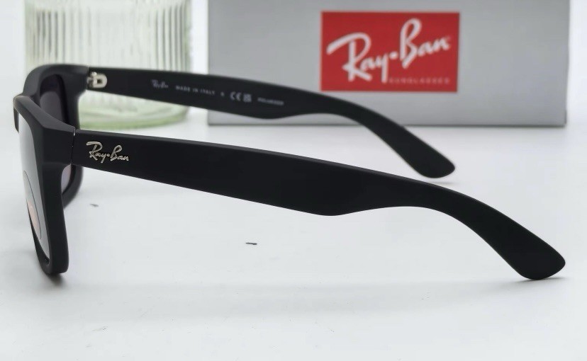 RayBan Justin RB 4165 622/T3 55mm Polarized Black Frame Gradient Sunglasses