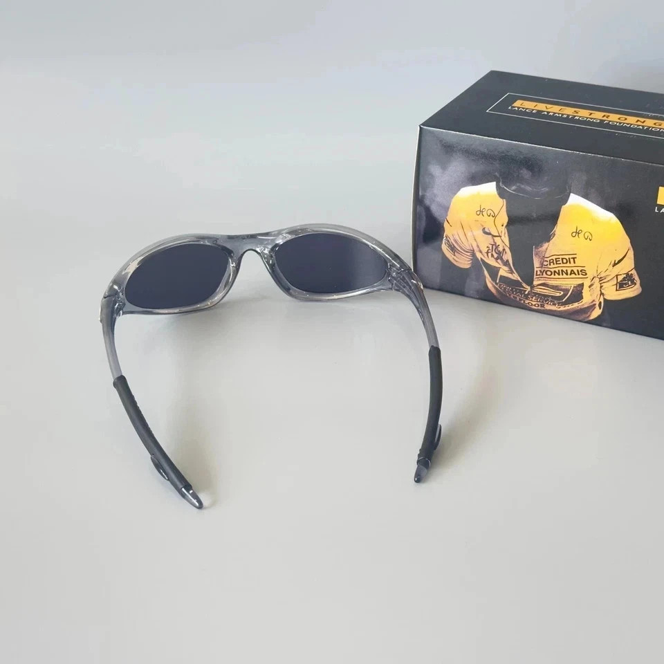 Oakley Minute Gen1 Minute 1.0 Sunglasses Transparent Gray Frame Black Lens