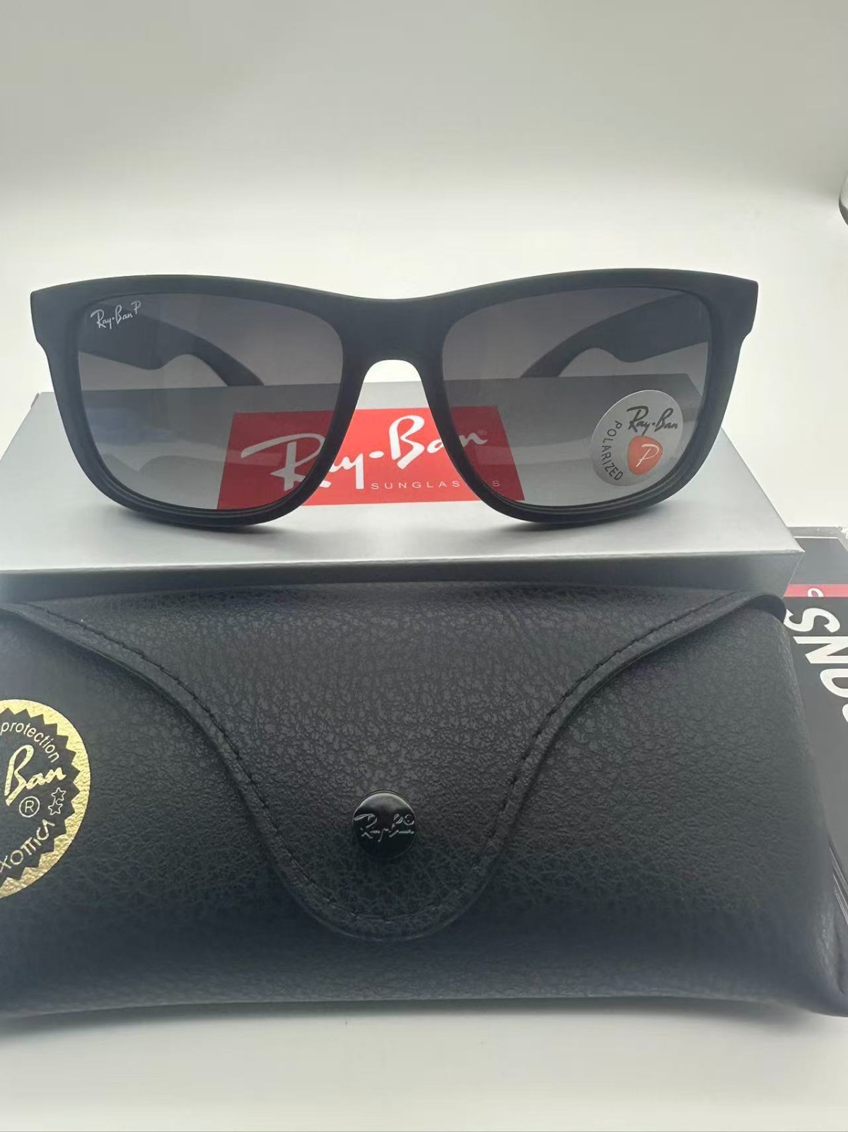 Ray-Ban Justin Grey Polarized Gradient Men’s Sunglasses RB4165 622/T3 54mm