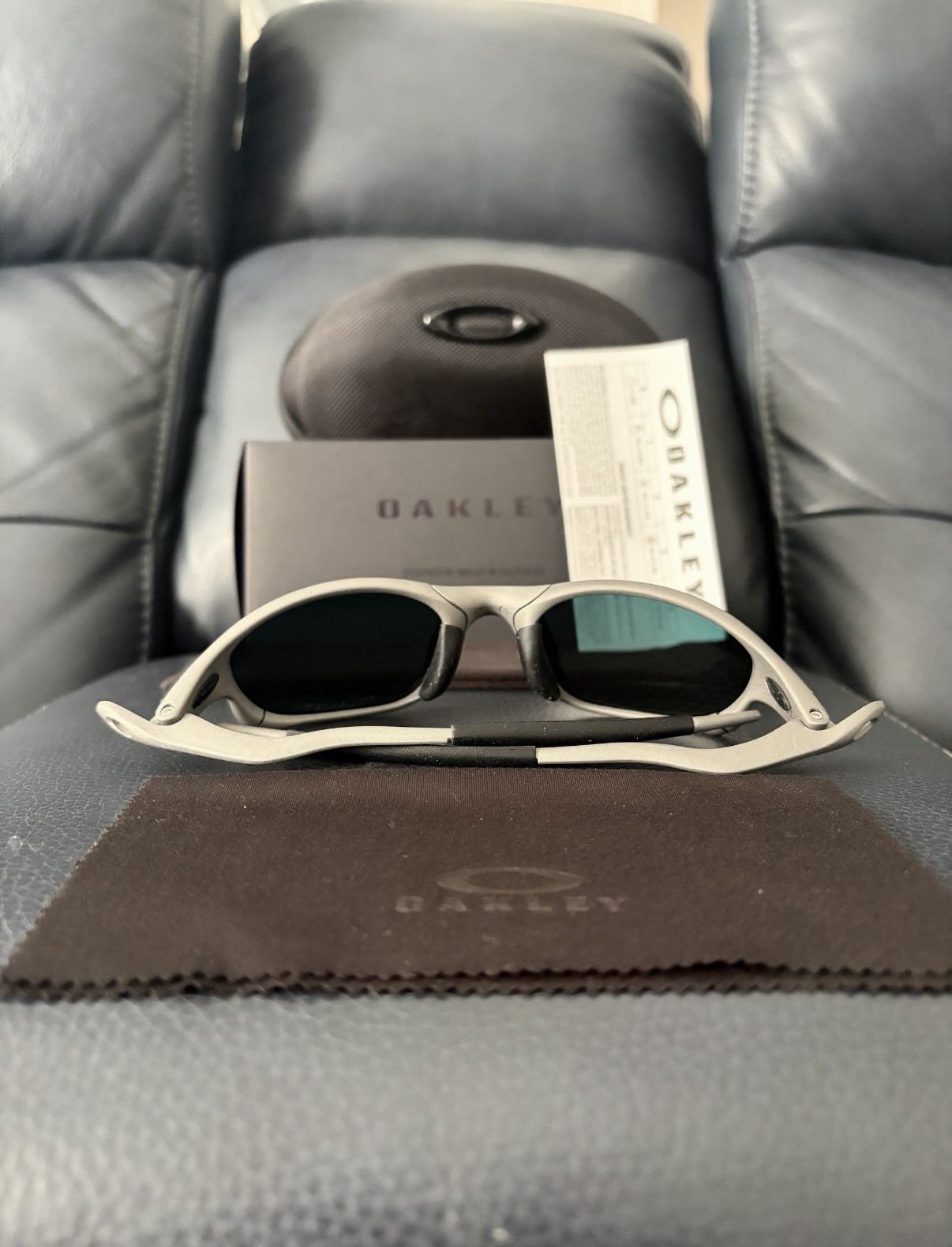 Vintage Oakley Juliet 1.0 X-Metal Polarized Sunglasses Silver Frames