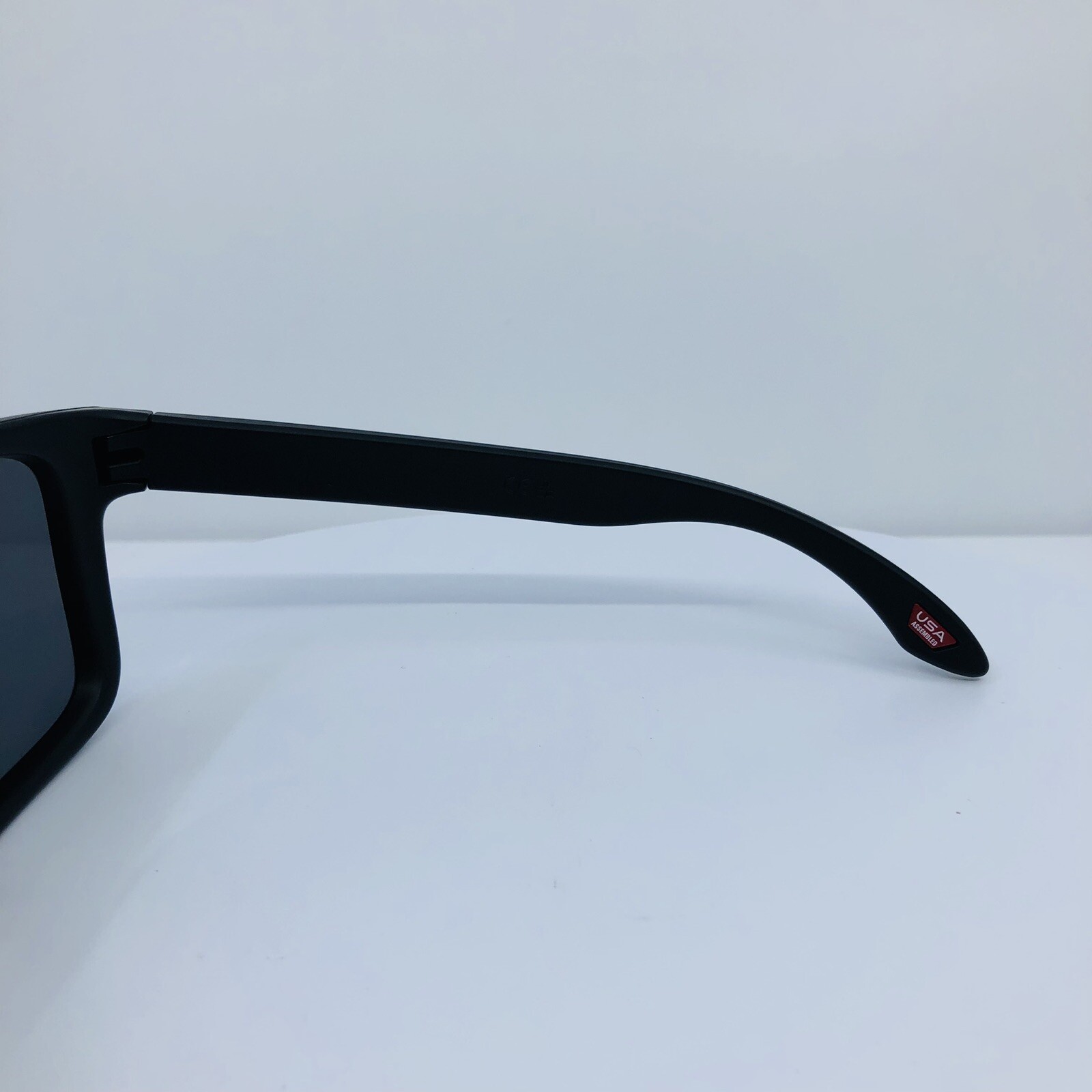 New OAKLEY HOLBROOK XL Sunglasses C. Matte Black with Polarized Lenses 9417-0559
