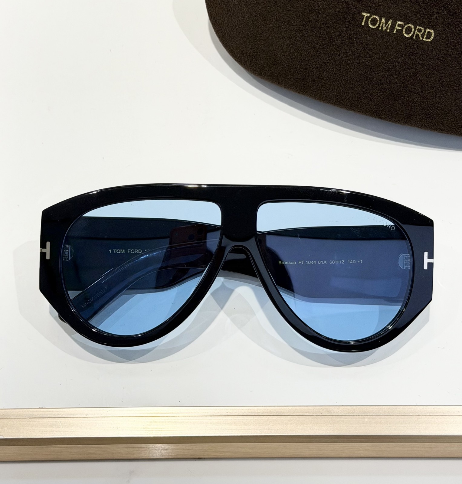 TOM FORD Bronson TF1044 Unisex Sunglasses Black Frame/Blue Lens 60口12-140