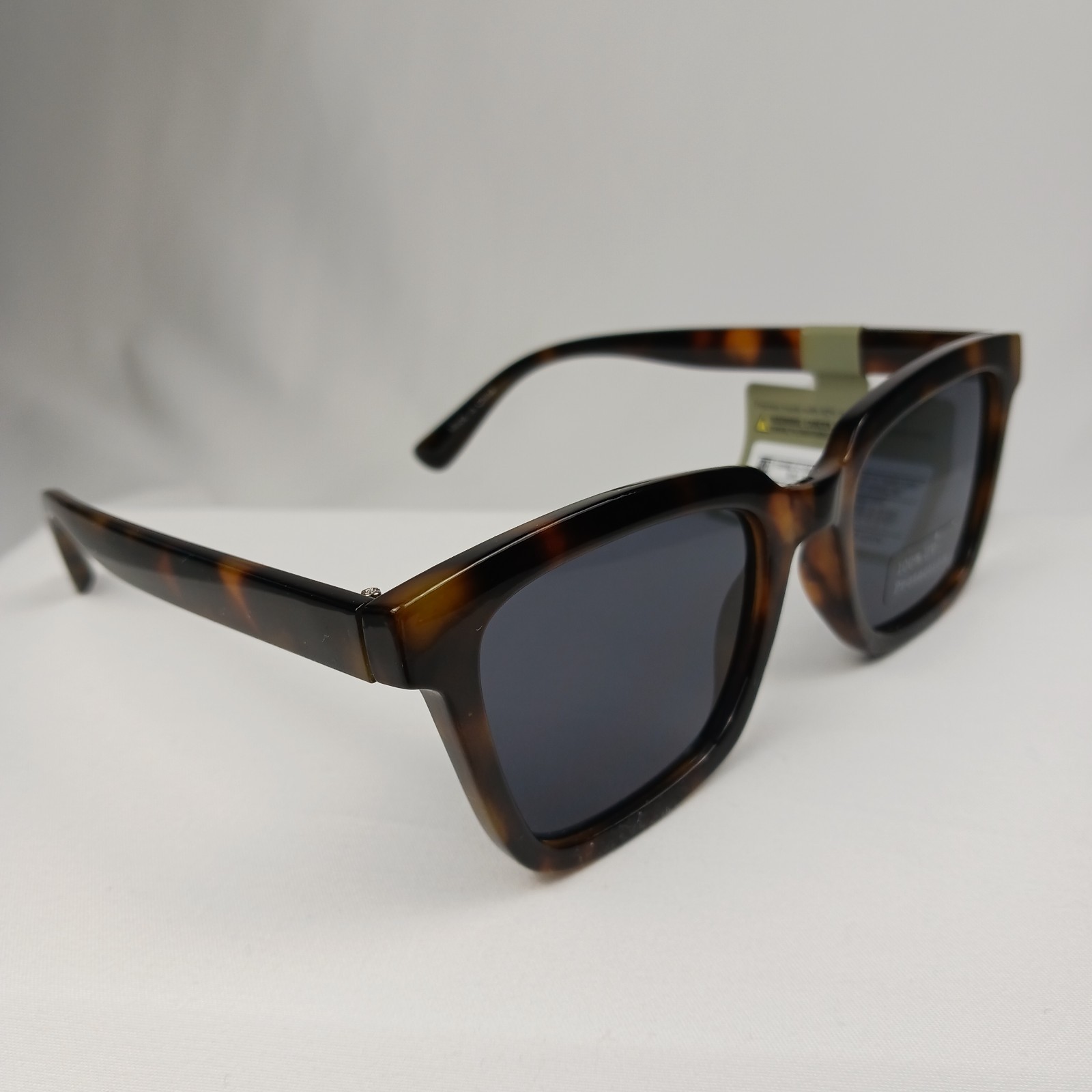 Goodfellow & Co Men’s Square Tortoise Sunglasses 100% UV Protection NWT