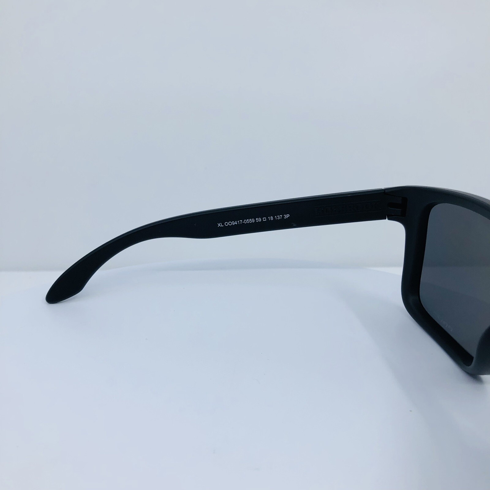 New OAKLEY HOLBROOK XL Sunglasses C. Matte Black with Polarized Lenses 9417-0559