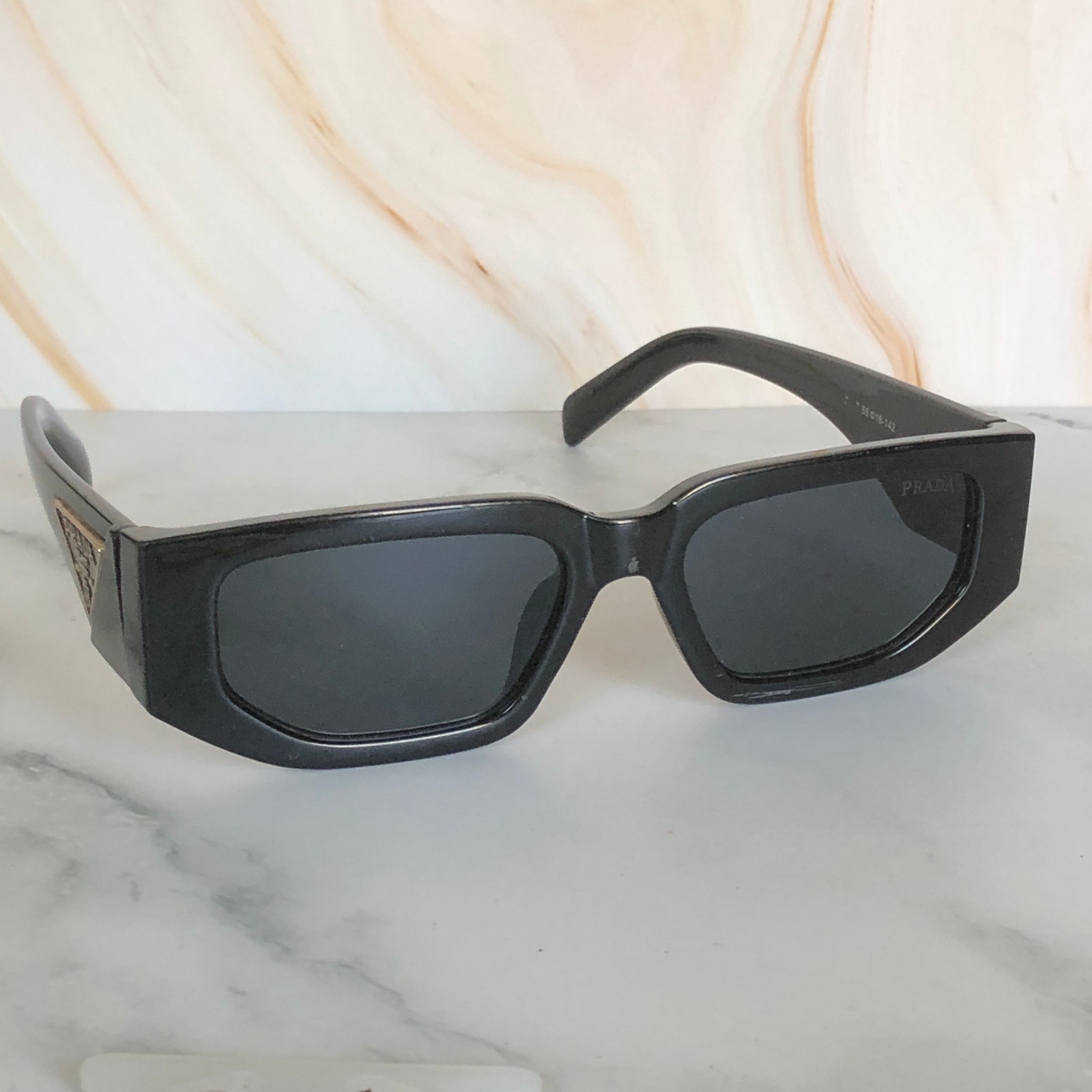 Prada Milano Rectangle Sunglasses Black Shield Logo Italy 55-18-142