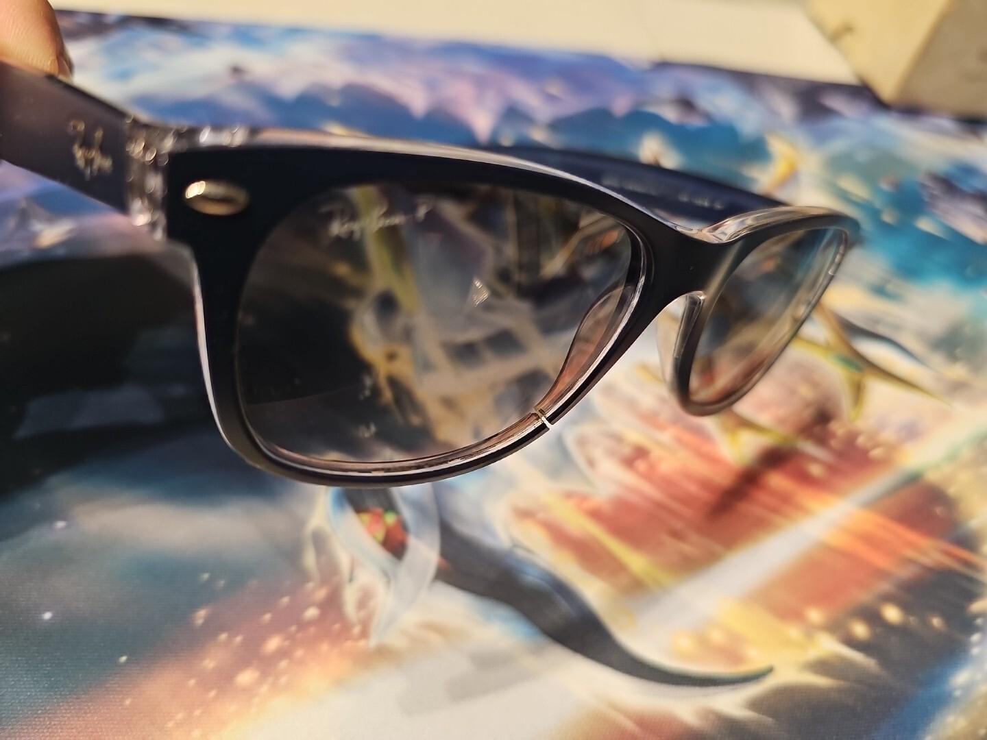 Ray-Ban Used Wayfarer Black Sunglasses RB2132 55mm Damaged. Free Case