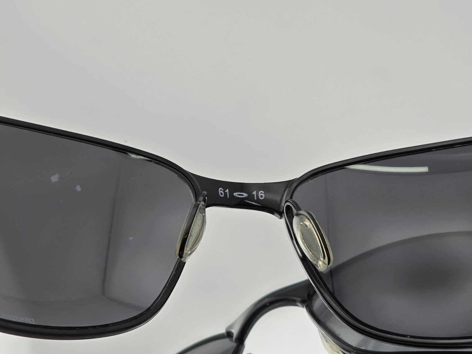 Oakley C Wire Sunglasses OO4046-01 Black w/ Gray 61[]16 127mm