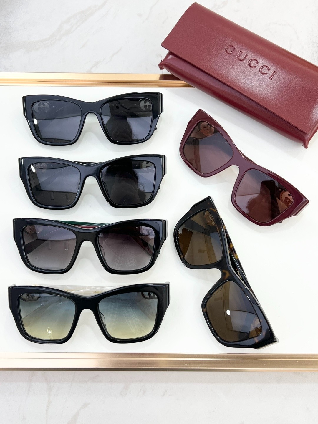 Sunlasses Unisex GUCCI MOD：GG2124O Size：52口18-135