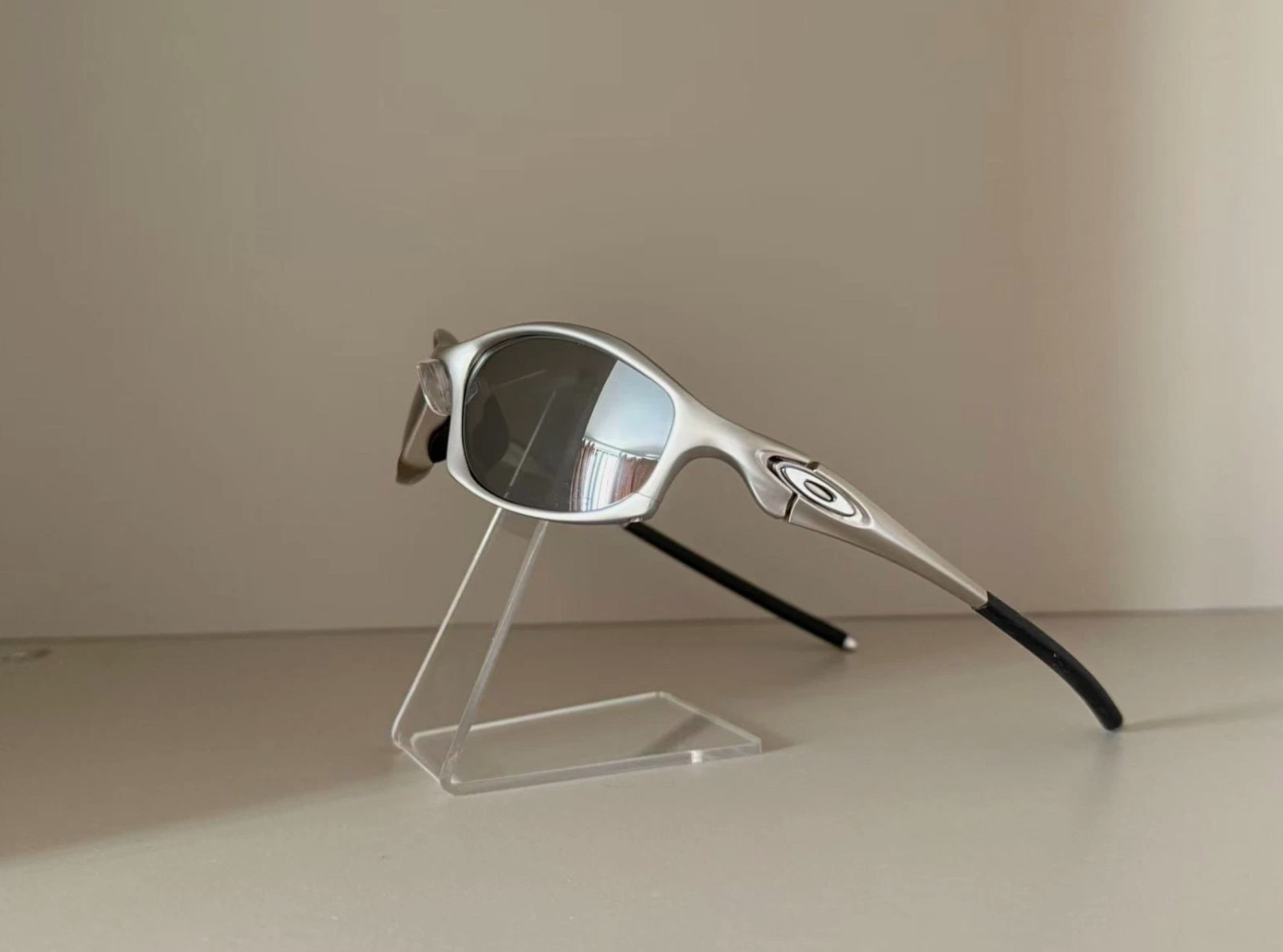Oakley Hatchet X Metal Polarized Sunglasses Silver Frame Black Lens