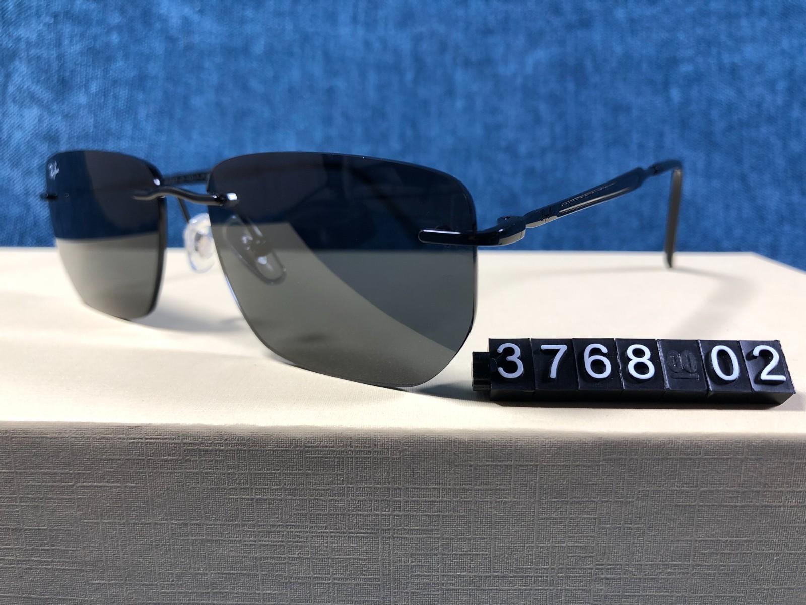 Ray Ban Sunglasses RB3768 002/81 BLACK DARK GREY POLARIZED LENS 56/17MM 145MM 3N