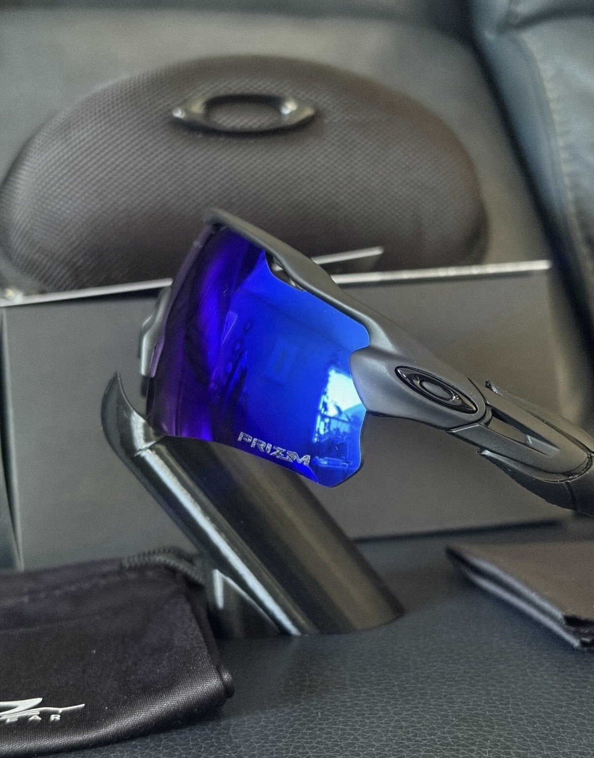 NEW Oakley 009208 Radar Ev Path Men’s Sunglasses Black Frame – Blue Prizm Lens