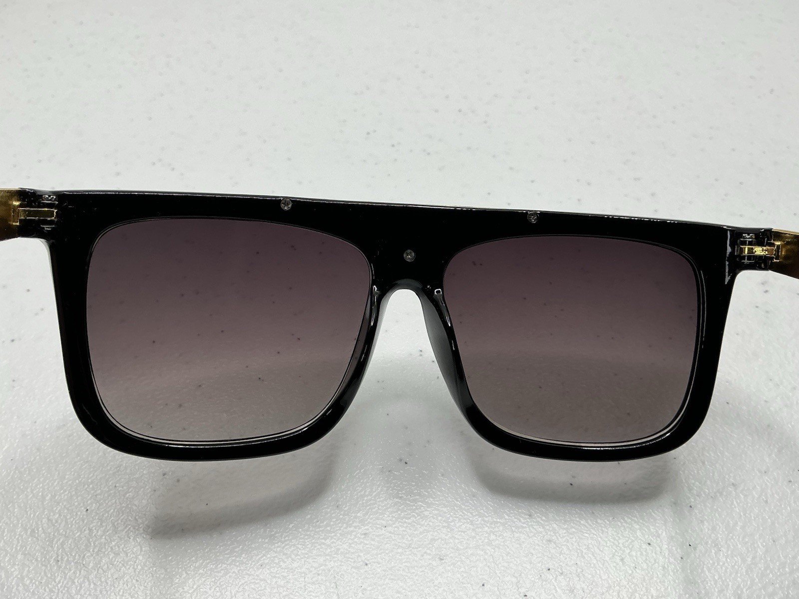 Men’s Classy Elegant Retro Hip Hop Rapper Style SUN GLASSES Black & Gold Frame