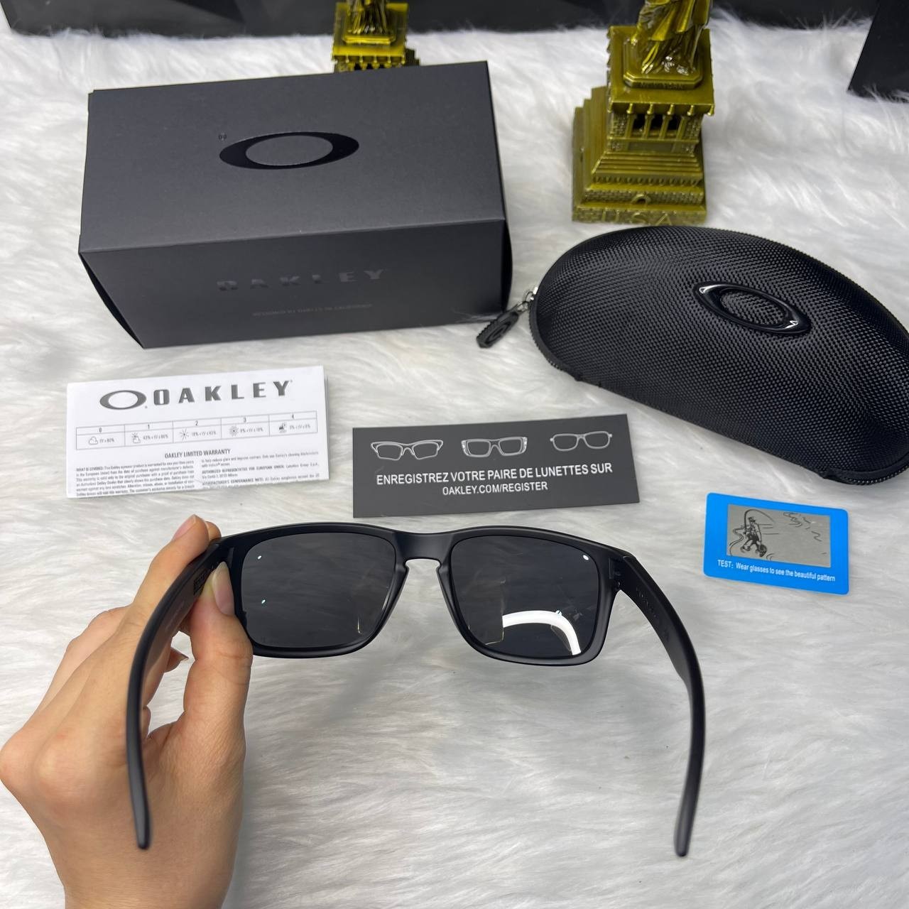 New Oakley Holbrook Polarized Black Lens Sunglasses Matte Black Frame