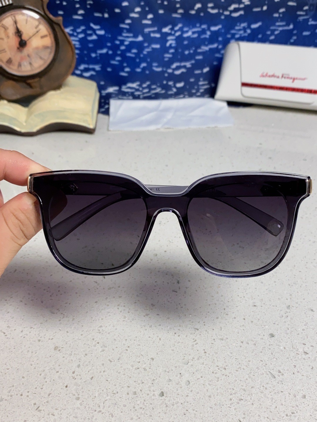 Salvatore Ferragamo Unisex Sunglasses Model: SF1073S Size: 54 □ 17 – 140