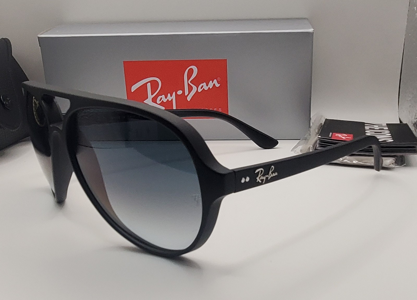 RAY BAN RB4125 601 32 Matte Black Frame Gradient Gray Lens 59mm Sunglasses