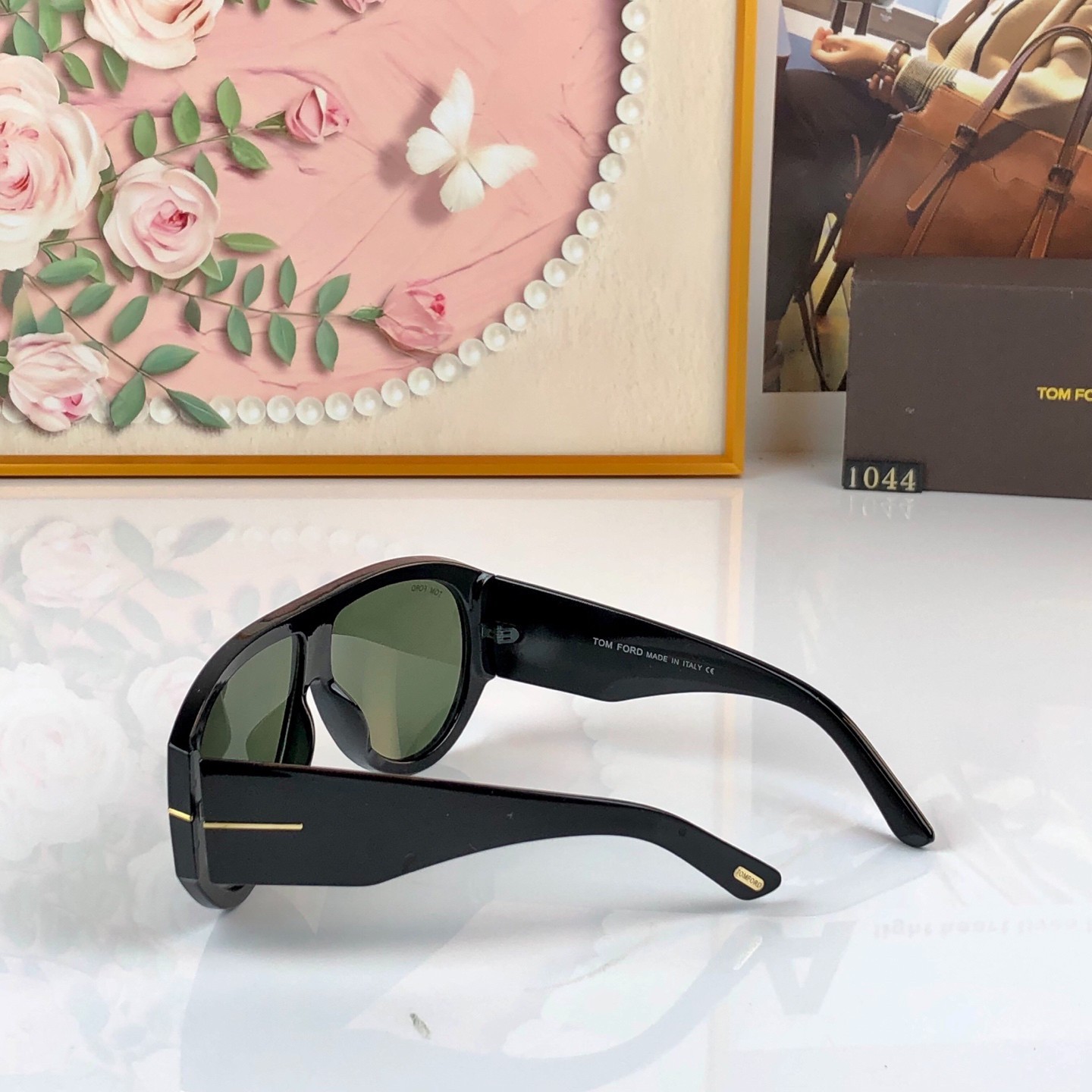 Tom Ford FT1044 Bronson 60‑12‑145 Oversized Pilot Sunglasses Black Green Lens