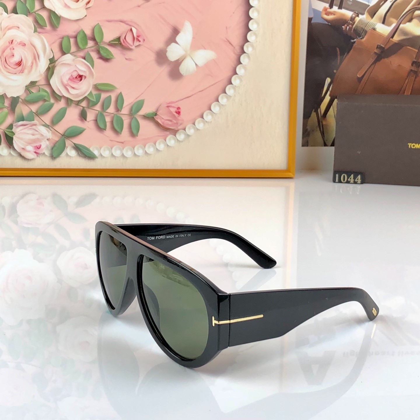 Tom Ford FT1044 Bronson 60‑12‑145 Oversized Pilot Sunglasses Black Green Lens