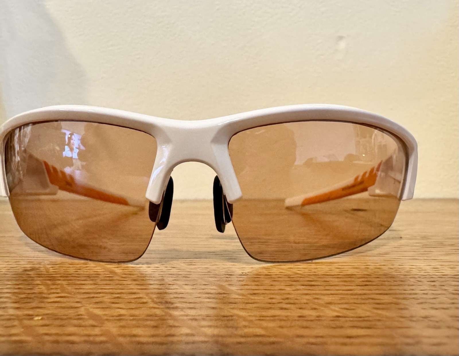 Kele Men’s Lightweight Wrap Golf Sunglasses White Frame Tinted Lenses