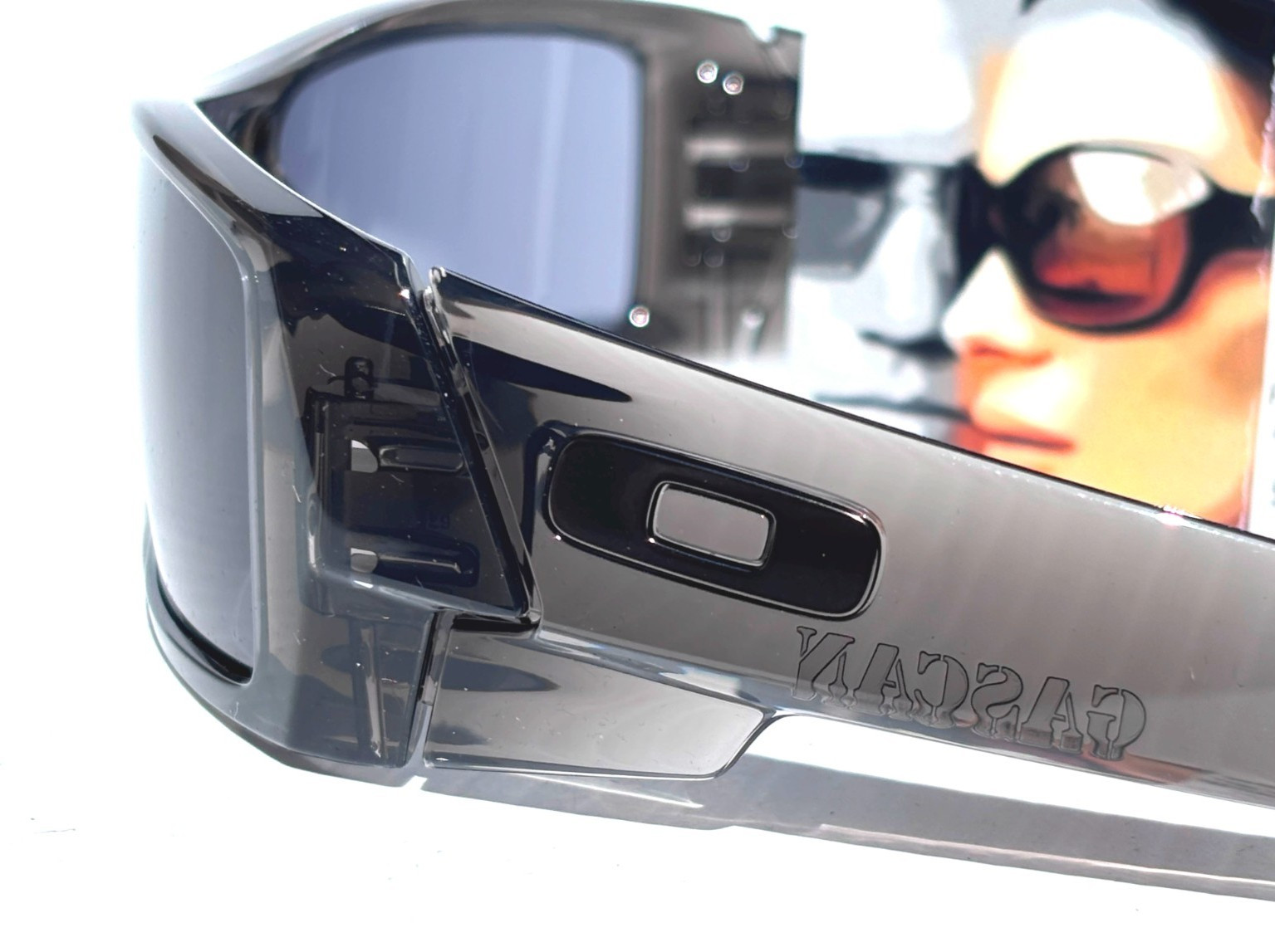 NEW Oakley GASCAN Grey Smoke Frame Grey Lens Sunglass 9014-E2