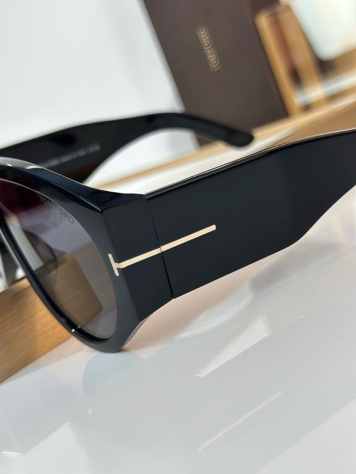 Tom Ford Bronson Sunglass TF1044 Black lens 60-12-140mm New