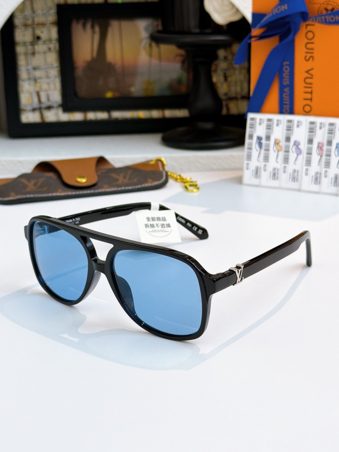 New Sunglasses Unisex LOUIS VUITTON MOD：Z2866 – Z3270 SIZE：57口17-145 With Case