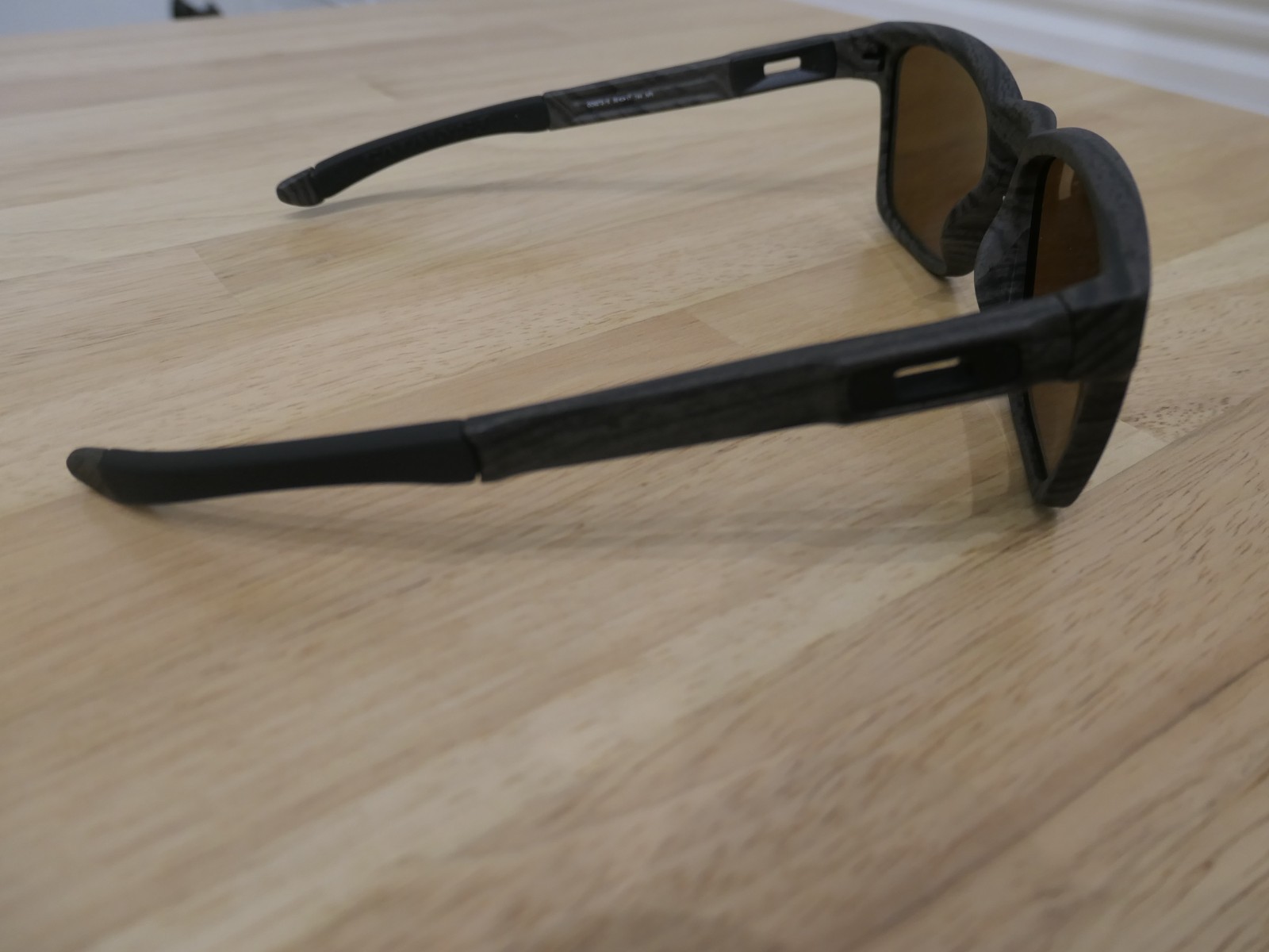Oakley Catalyst Grey Woodgrain Polarized Sunglasses 009272-16 Discontinued NOS