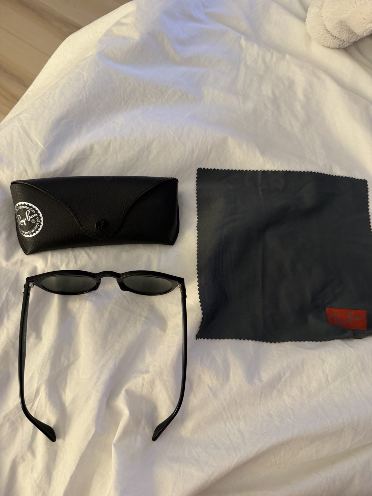 Ray-Ban RB2180 Round Sunglasses Black Plastic Frame G-15 Dark Green 145mm