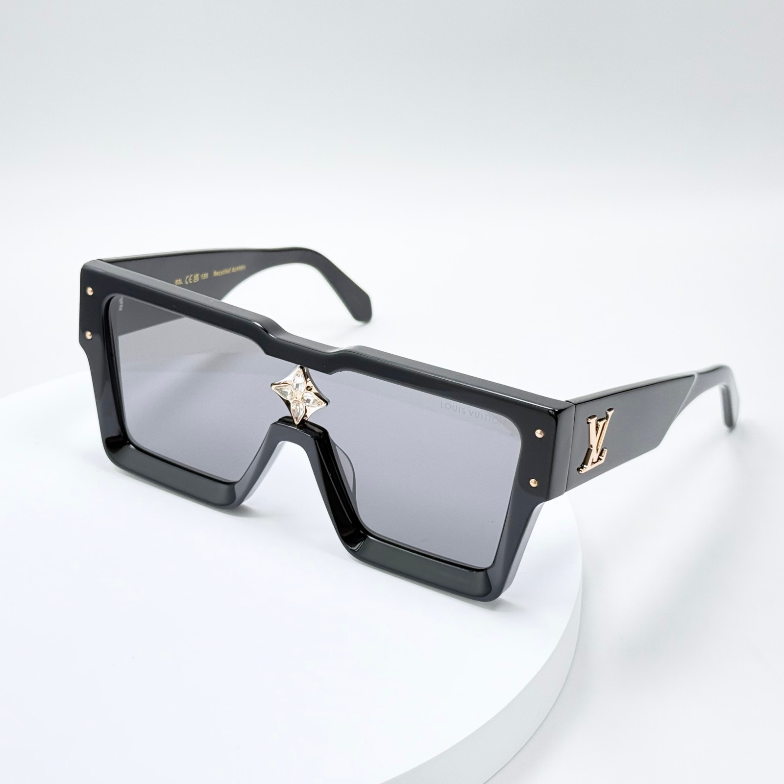 Louis Vuitton Z1578E Cyclone Shield Sunglasses Black Frame Dark Lens LV Logo