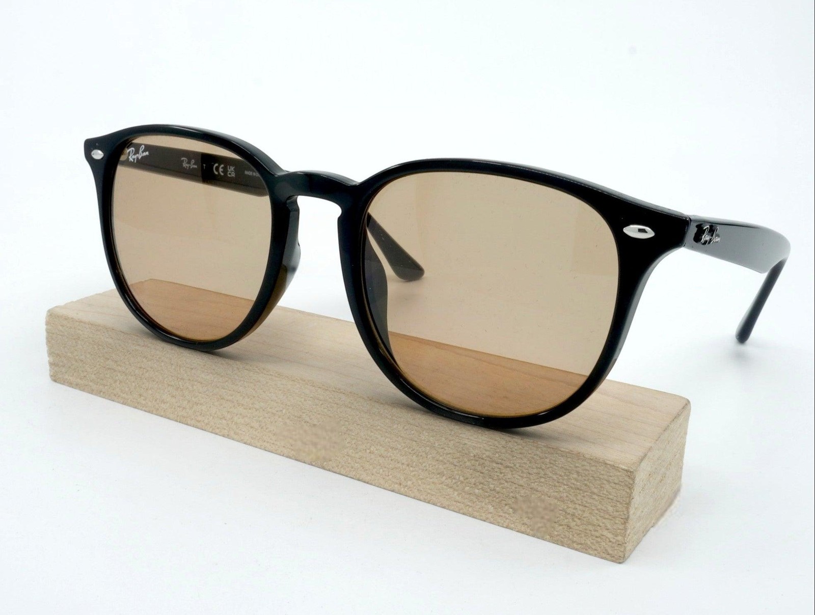 [RB4259F-601/93_53] Unisex Ray-Ban Phantos Sunglasses