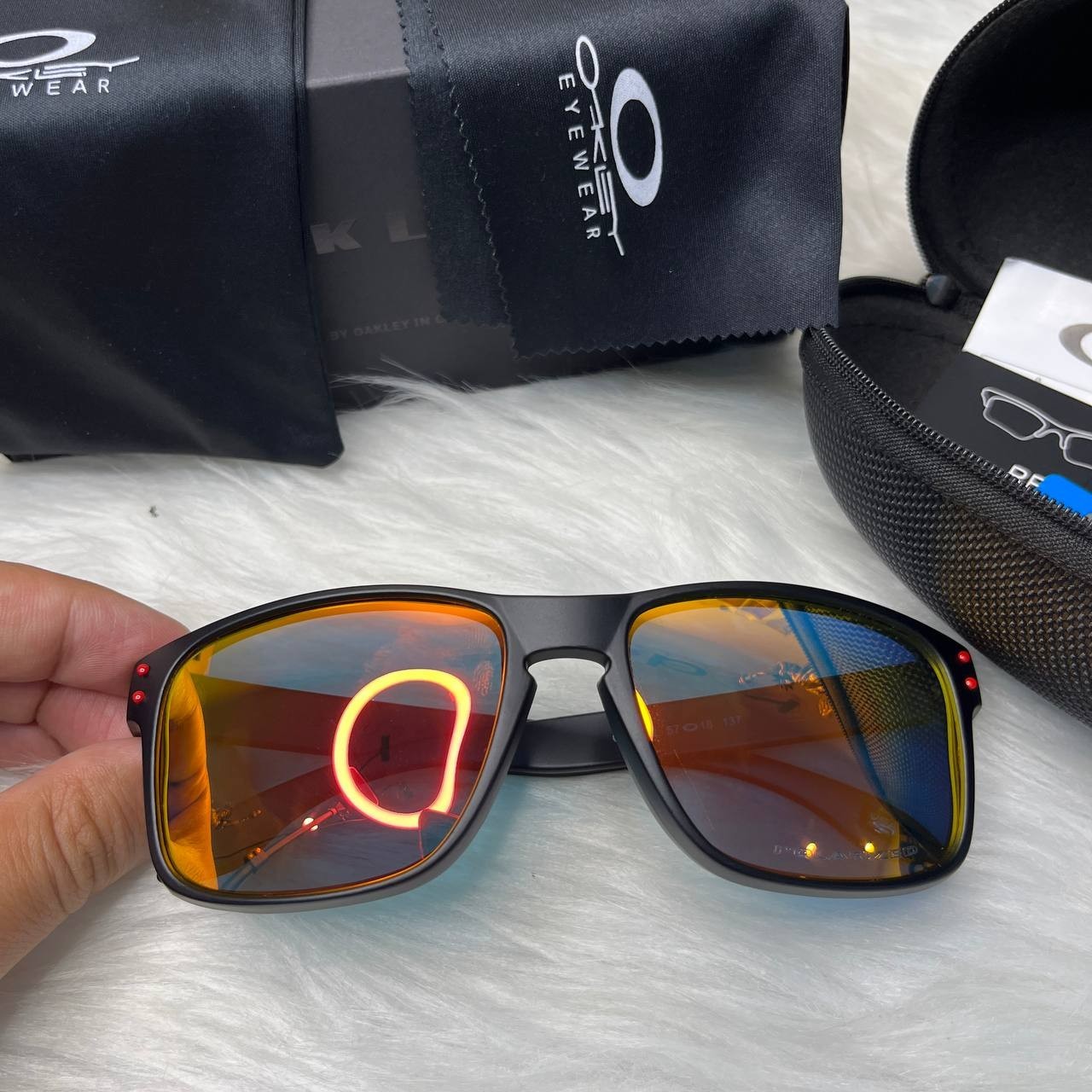 Oakley Holbrook Sunglasses Matte Black Frame | Fire Red Polarized Lens NEW
