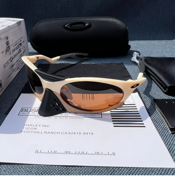 Oakley PLANTARIS Sunglasses 9437-0363 Matte Transparent Yellow PRIZM Brwon Lense