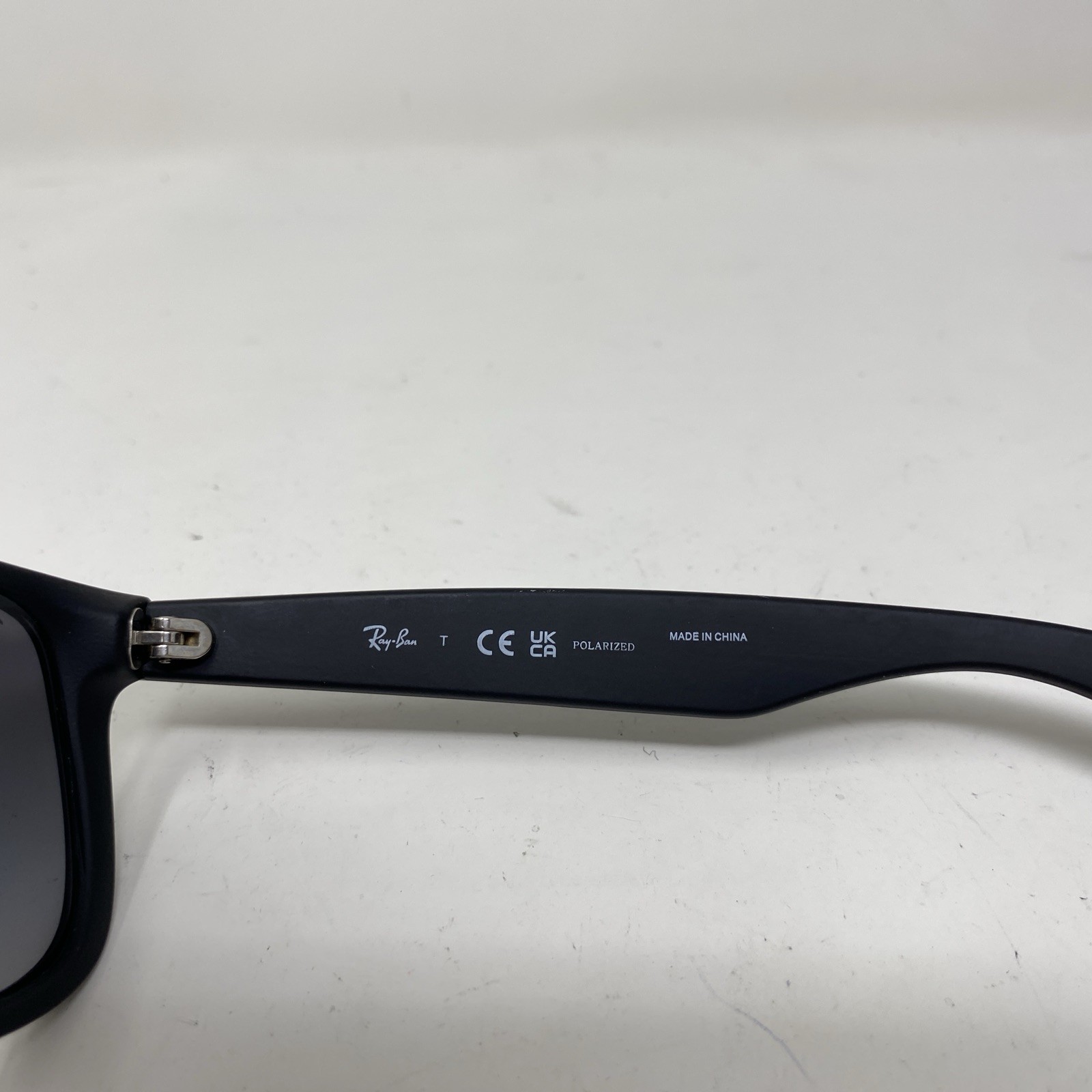 Ray-Ban RB4165 622/T3 JUSTIN MATTE BLACK 54-16 W/ Gray Polarized Lens PQ37