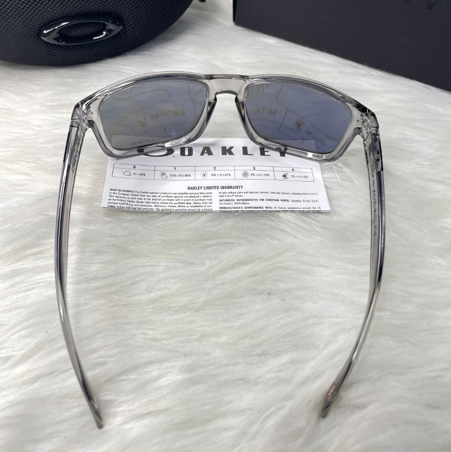 NEW Oakley Holbrook Sunglasses Grey Smoke Clear Frame Blue Mirror Polarized Lens