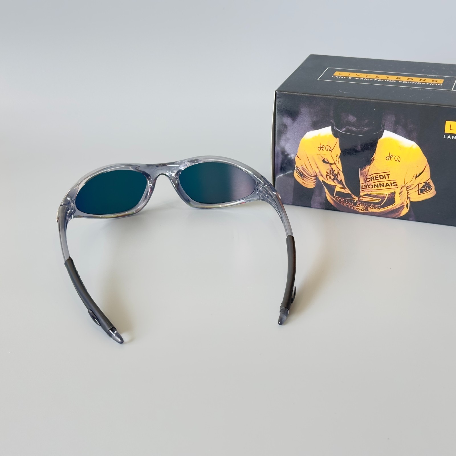 Oakley Minute 1.0 Crystal Gray Fire Iridium Vintage Sunglasses USA w/ Box