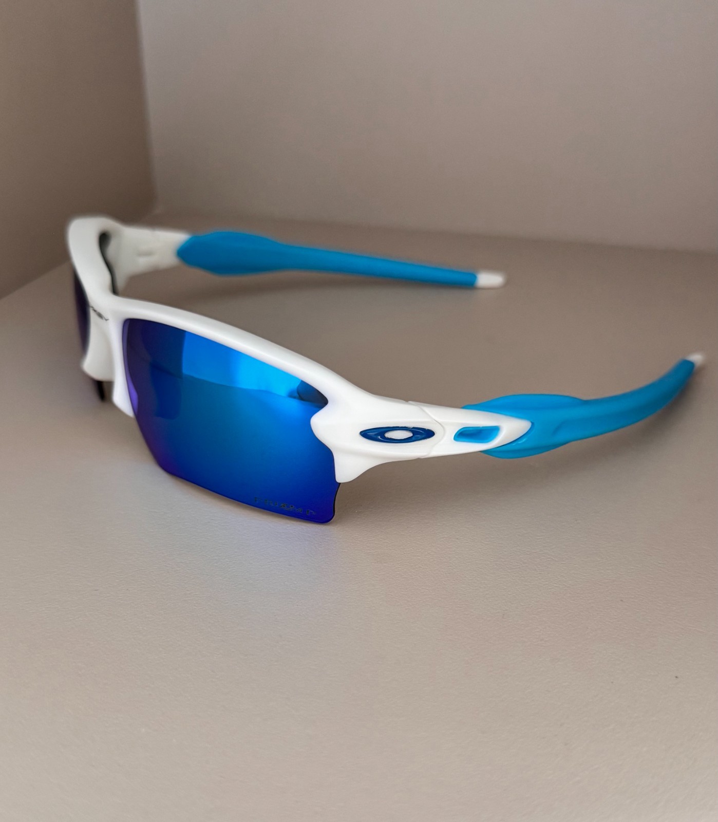 Brand new Oakley FLAK 2.0 XL sunglasses, polished white frame, sapphire PRIZM le