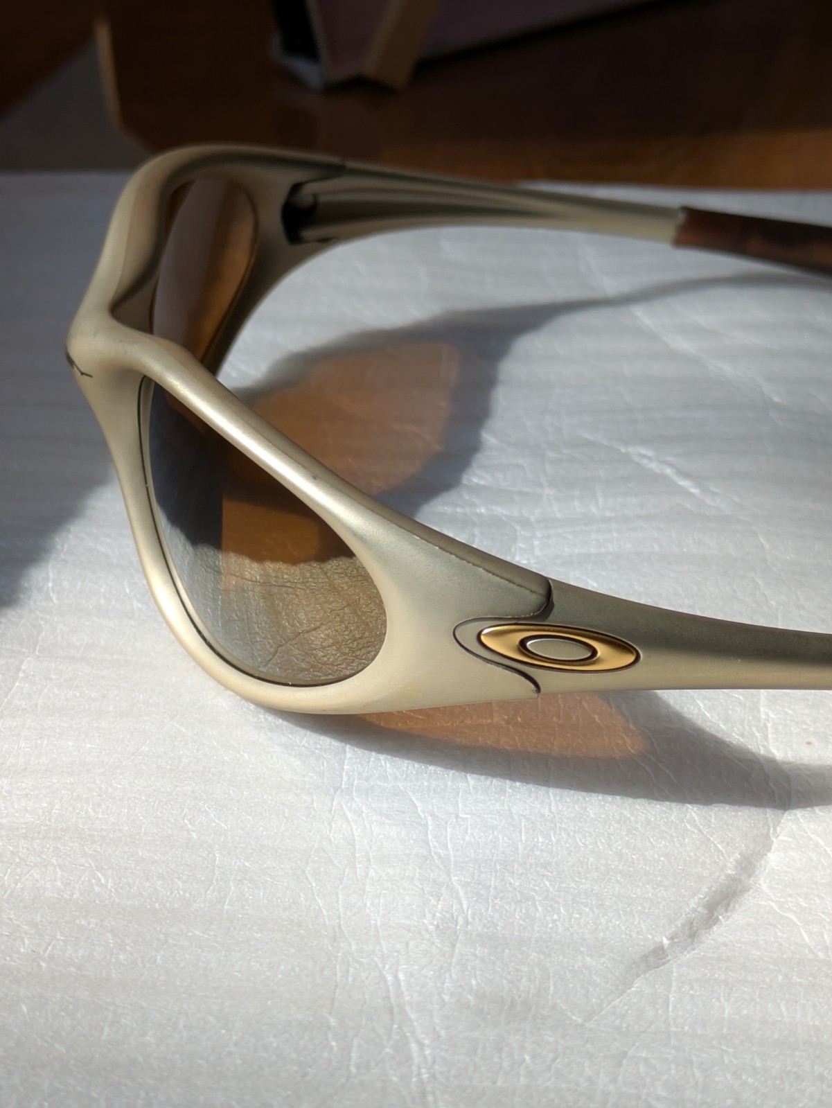 Oakley Minute 1.0 gen 2 FMJ Platinum Frame Gold Iridium Lens Gold iridium 04-082