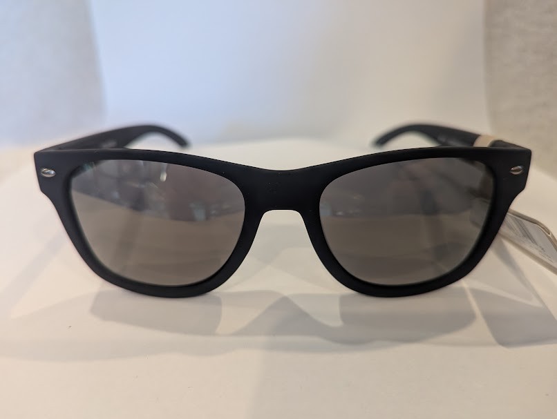 Foster Grant Paradise Collection Polarized Black Sunglasses MSRP $32!